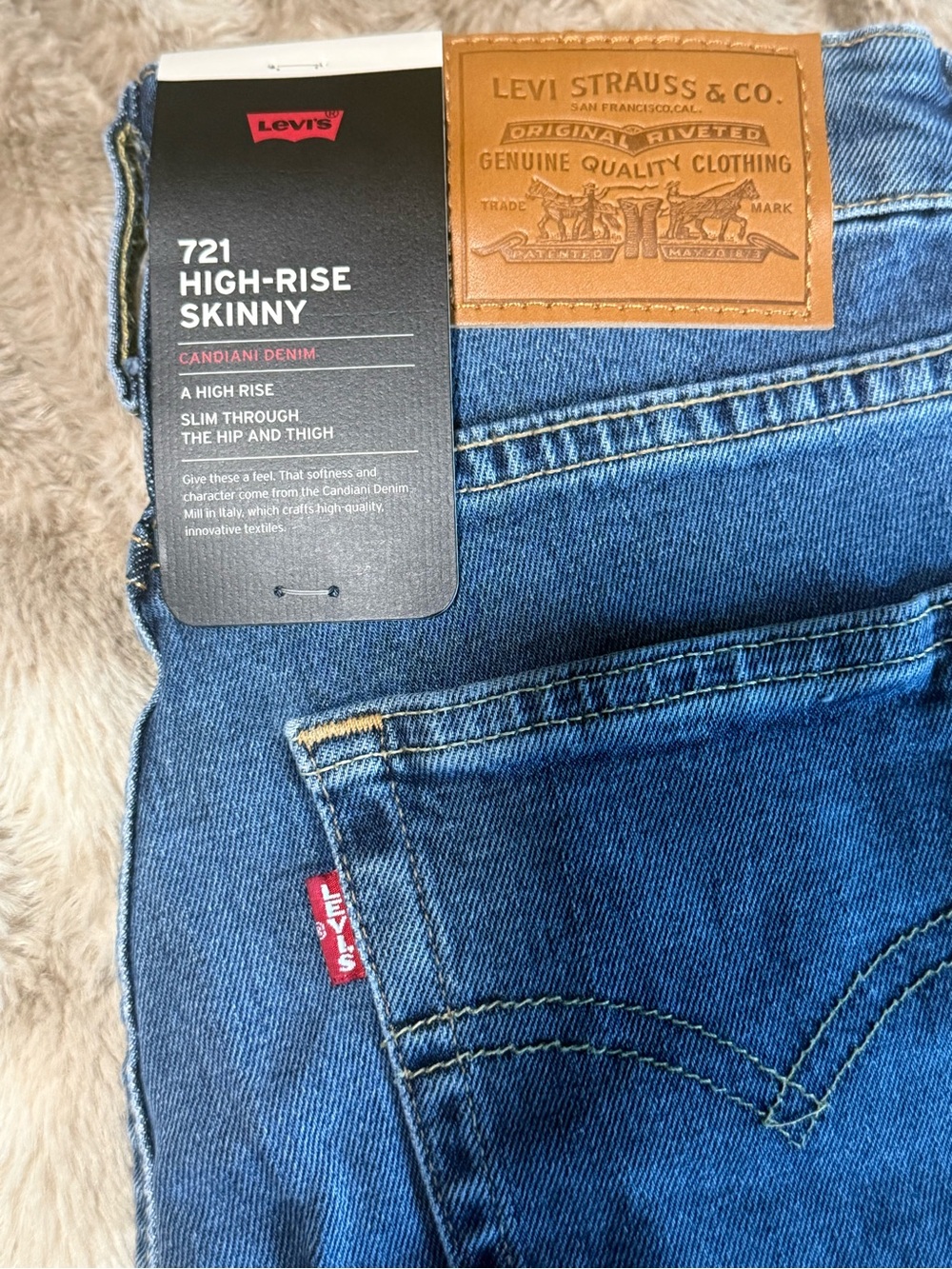 Levi's 721 High-Rise Skinny Jeans in Medium Blue Denim